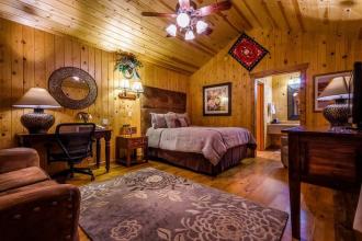 Desert Rose Inn & Cabins