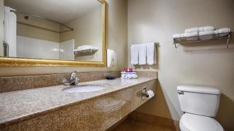 Best Western Plus Shakopee Inn