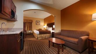 Best Western Plus Springfield Airport Inn