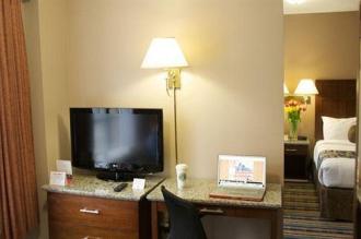 Quality Inn & Suites Downtown Vancouver Hotel