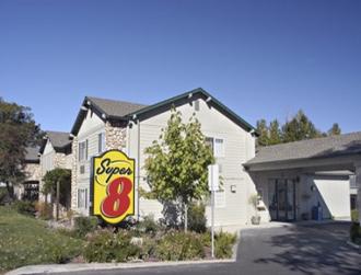 Super 8 Willits