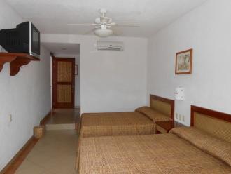 Suites Ixtapa Plaza