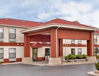 Days Inn by Wyndham Great Lakes - N. Chicago