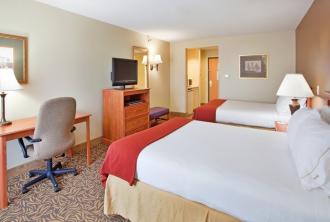 Holiday Inn Express & Suites C