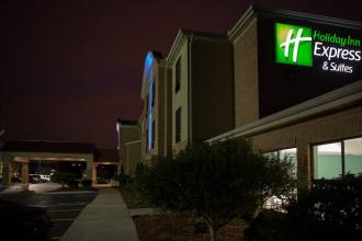 Holiday Inn Express & Suites C