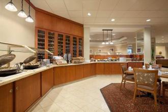 DoubleTree by Hilton Hotel Boston Bedford Glen