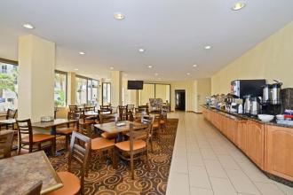 Lexington Inn & Suites