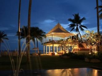 Apsara Beachfront Resort and Villa