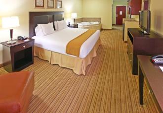 Holiday Inn Express & Suites S