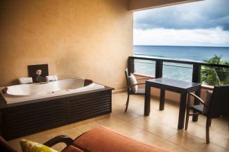 DoubleTree by Hilton Seychelles Allamanda Resort & Spa