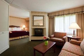 DoubleTree Suites by Hilton Hotel Cincinnati - Blue Ash