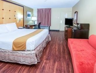 Baymont Inn And Suites Pensacola