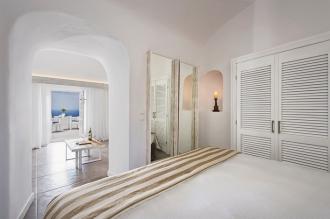 Athina Luxury Suites