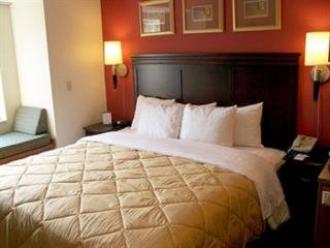 Comfort Inn & Suites Airport Dulles-Gateway