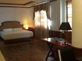 Dulcinea Hotel and Suites