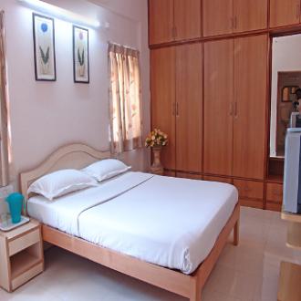 Lake Habitat Service Apartment