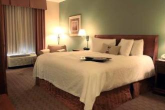 Hampton Inn & Suites Youngstown-Canfield