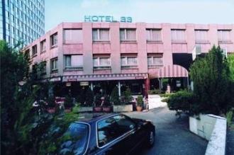 Hotel 33