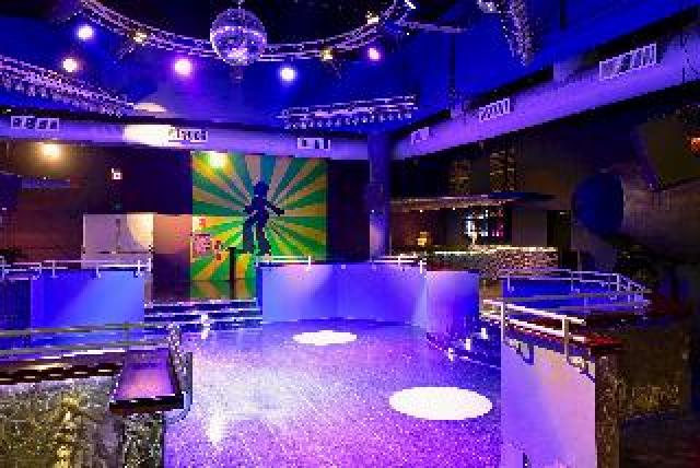 Desportos y Entretenimento