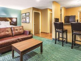 La Quinta Inn & Suites by Wyndham San Francisco Airport West