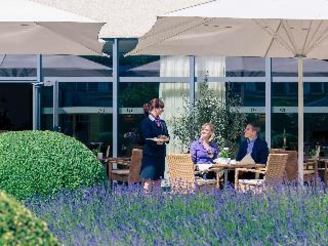 Desportos y Entretenimento