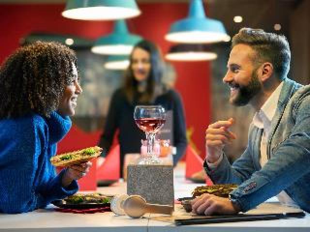 Desportos y Entretenimento