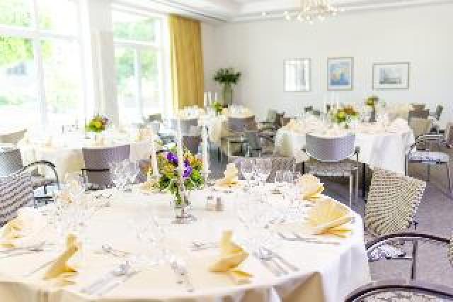 Desportos y Entretenimento