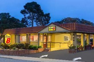 Super 8 by Wyndham Monterey