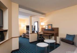 Fairfield Inn and Suites by Marriott St Charles