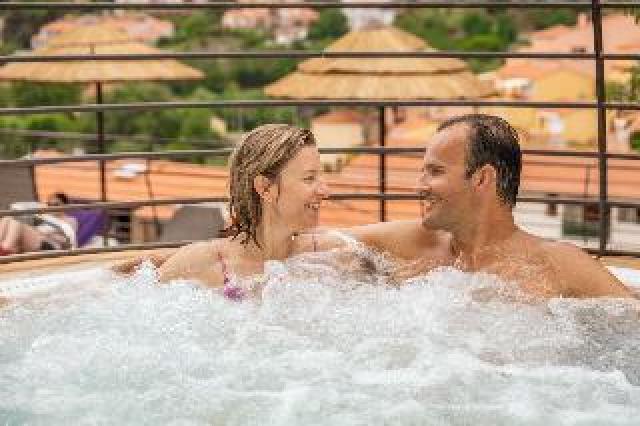 Desportos y Entretenimento