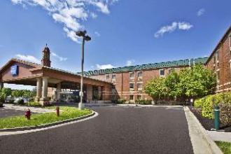 Baymont Inn & Suites Knoxville/Cedar Bluff