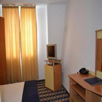 Plus Hotel