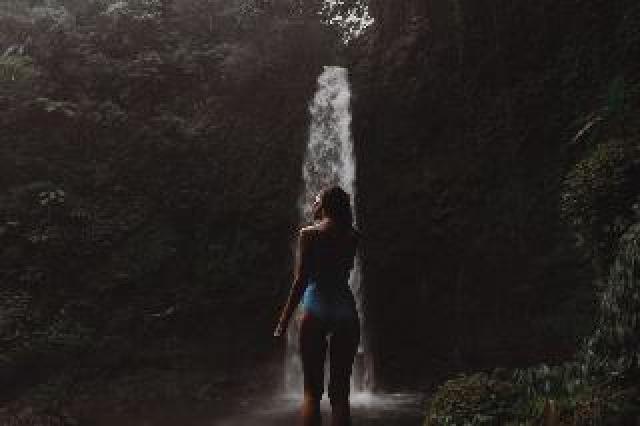 Desportos y Entretenimento