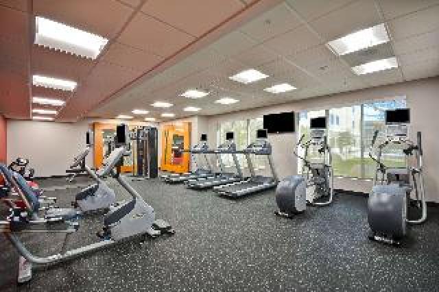 Desportos y Entretenimento