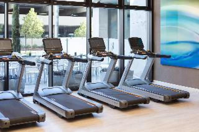 Desportos y Entretenimento