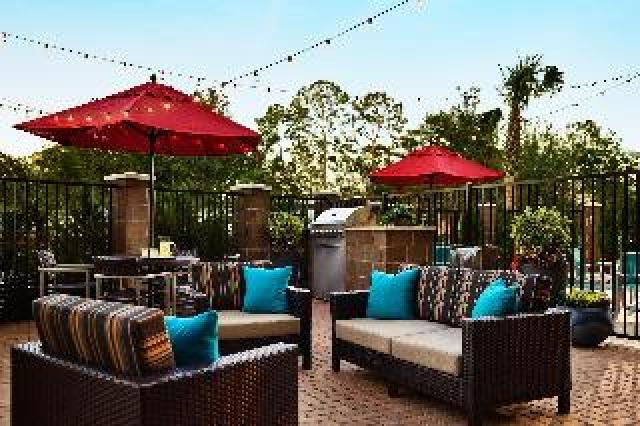 Desportos y Entretenimento