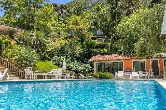 Desportos y Entretenimento