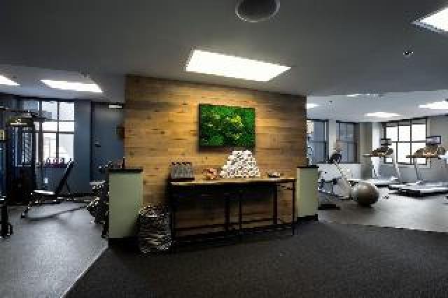 Desportos y Entretenimento