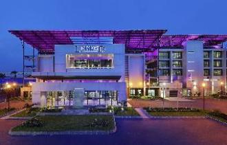 Legend Hotel Lagos Airport, Curio Collection by Hilton