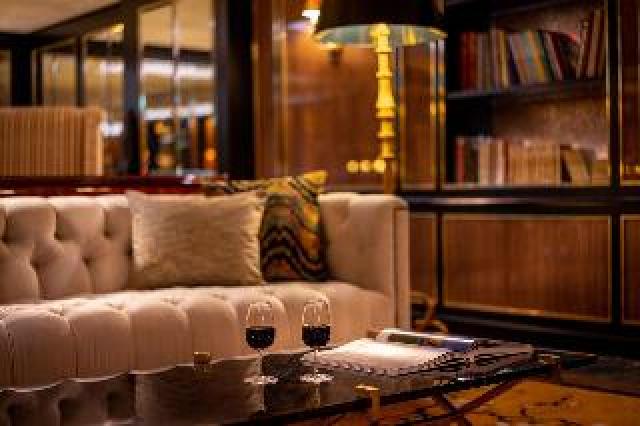 Desportos y Entretenimento