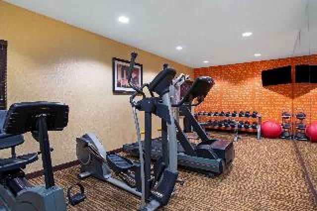 Desportos y Entretenimento