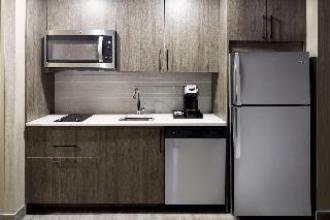 Homewood Suites By Hilton Montreal Midtown