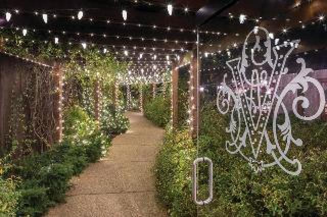 Desportos y Entretenimento