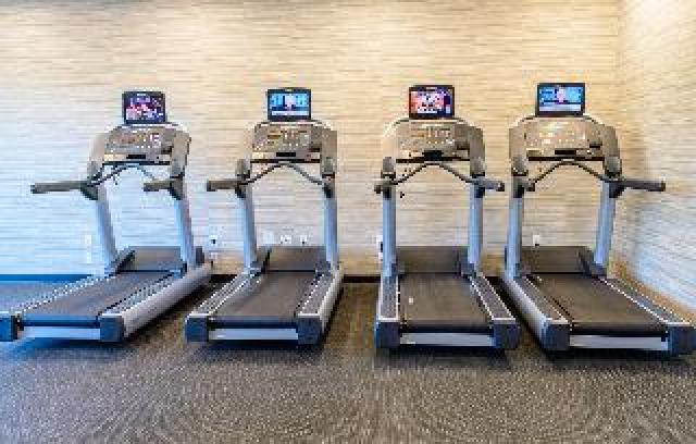 Desportos y Entretenimento