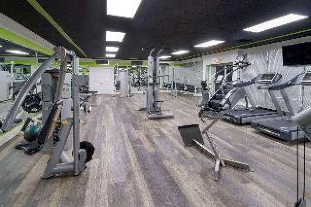 Desportos y Entretenimento