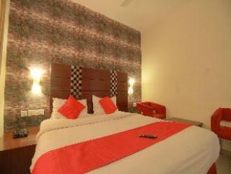 Oyo 1531 Vels Grand Inn Hotel