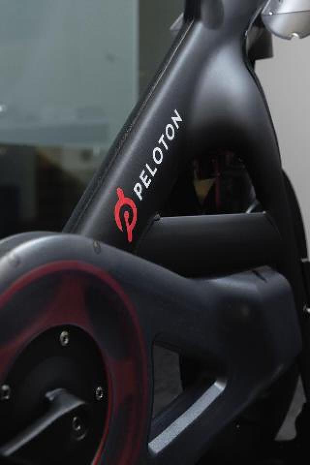 Desportos y Entretenimento