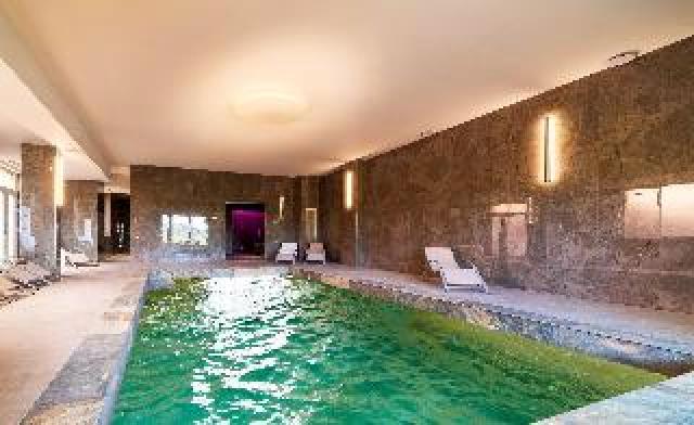 Desportos y Entretenimento