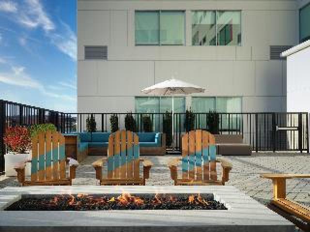 Desportos y Entretenimento