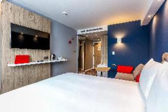 Holiday Inn Express Marne La Vallee-Val De L Europe